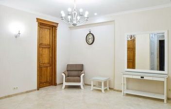 Exclusive Apartment in the Heart of Old Kutaisi_9