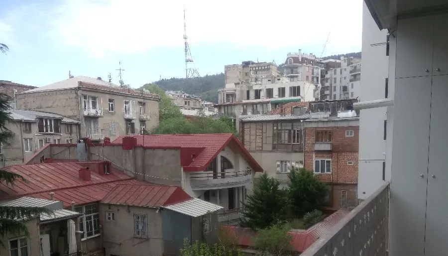 Paliashvili Three-Bedroom Apartment — Photo 2