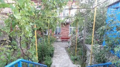 Friends house