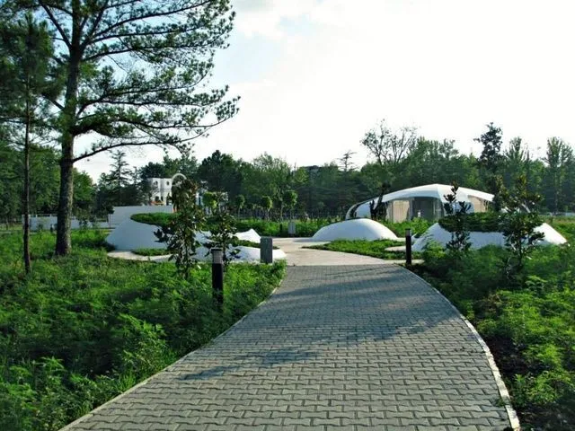 Lela — Photo 3