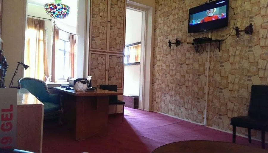 TiflisLux Boutique Guest House — Photo 11