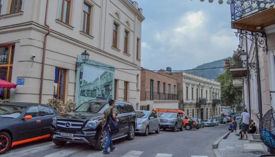 Space Hotel Tbilisi — Photo 7