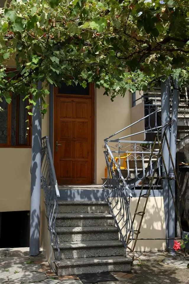 Grimi's Villa — Photo 1