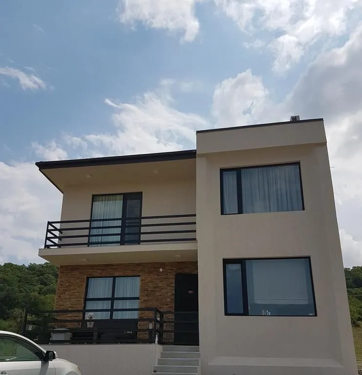 Lika's Guesthouse — Photo 3