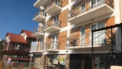 Mgzavrebi Apt 210