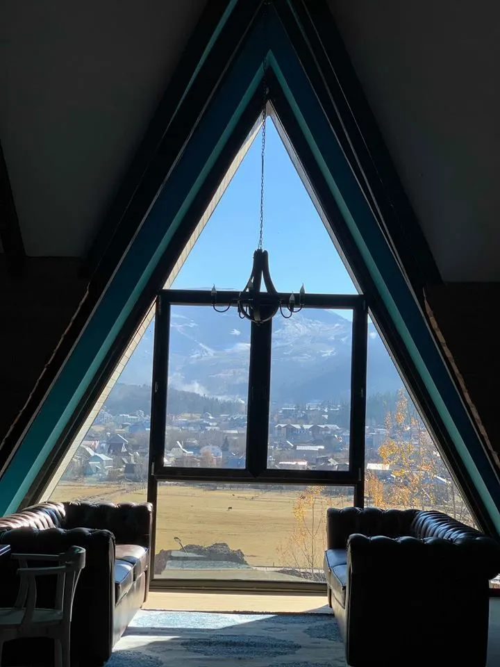 Mgzavrebi Panorama apt 25 — Photo 10