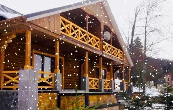 Wooden Cottage — Photo 4