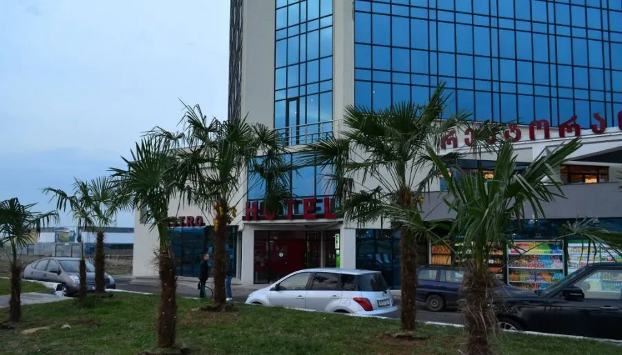 Hotel Grand Vejini — Photo 6