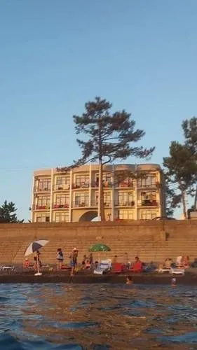 Guest House by the Sea — Photo 6