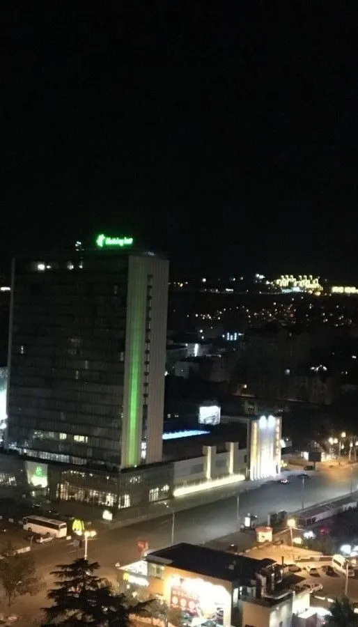 Cozy Apartment in the centre near Holiday Inn Hotel — Photo 2