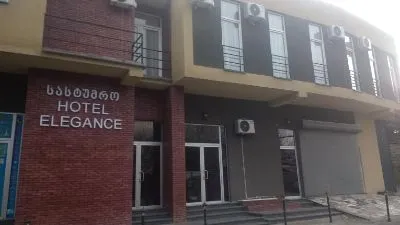 HOTEL LEADER