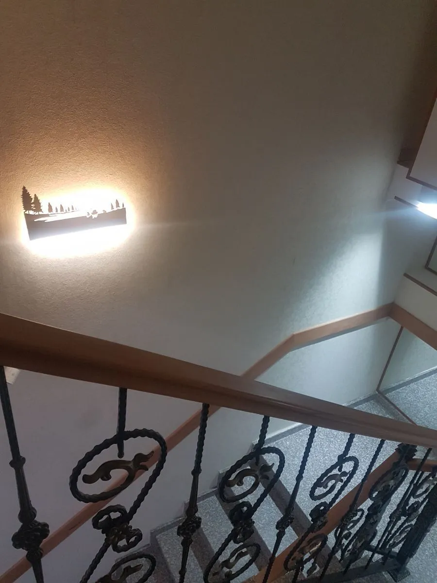 HOTEL LEADER — Photo 1