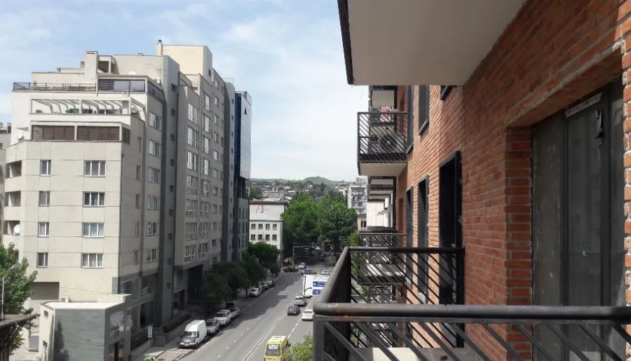 PERLLA — Photo 2