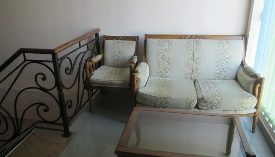 Old Isani — Photo 2