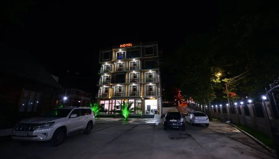 HOTEL MEDEA — Photo 1