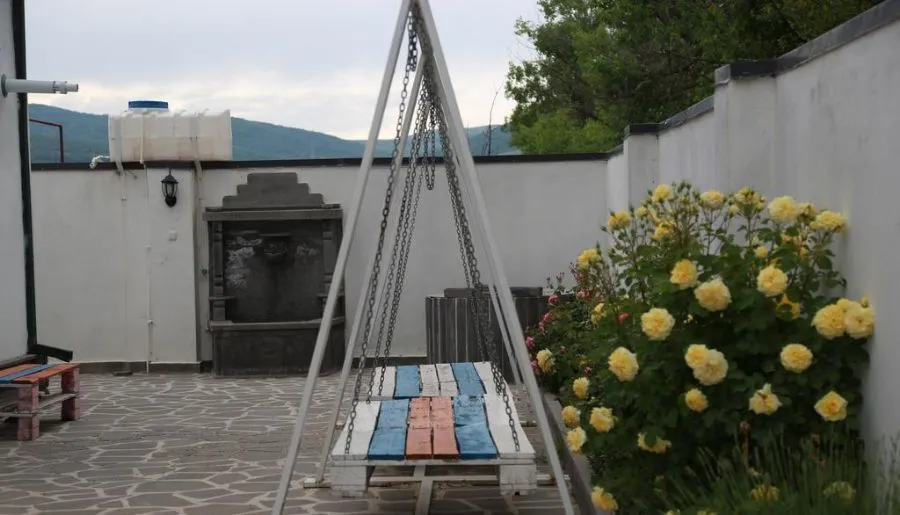 Laguna Beach Club Hotel at Bazaleti Lake — Photo 4