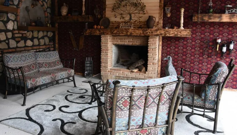 White residence Tsavkisi — Photo 8