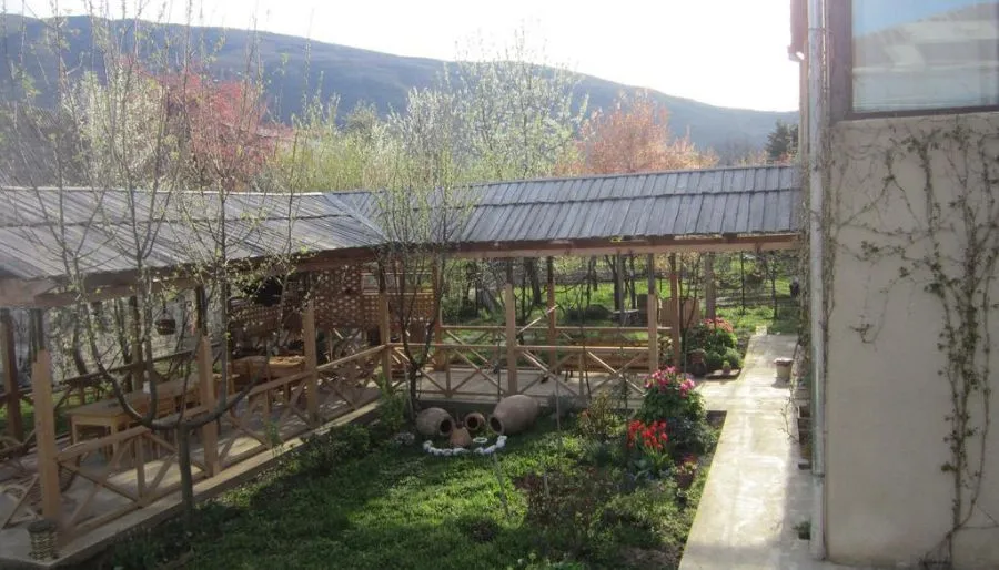 Edena — Photo 1