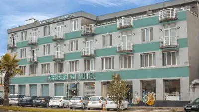 GREEN HOTEL