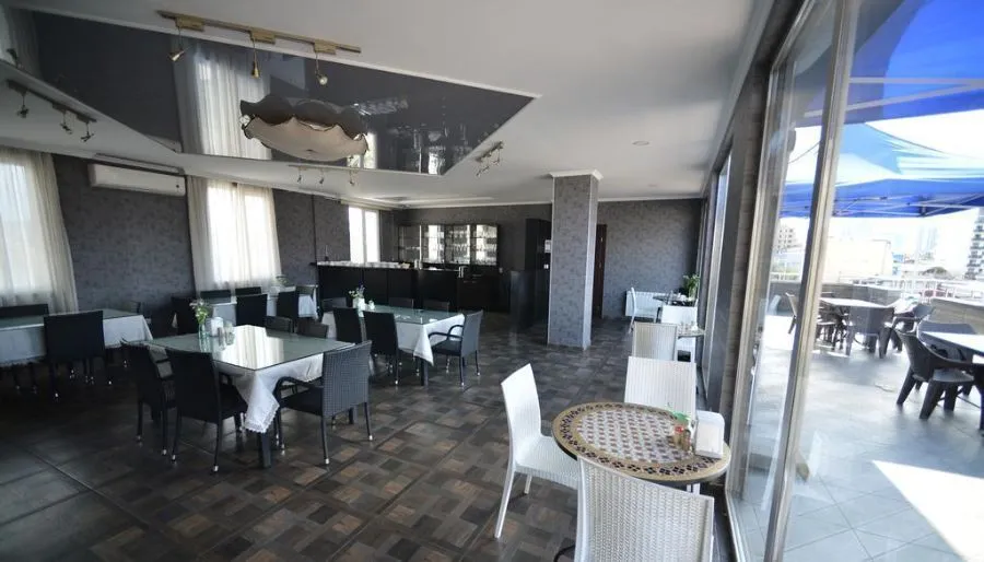 GREEN HOTEL — Photo 9