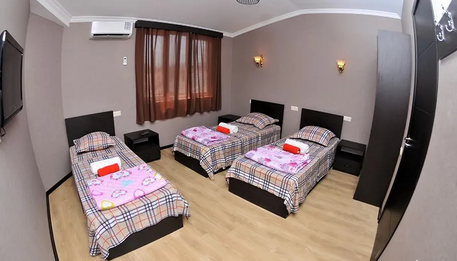 HOTEL LUX — Photo 4
