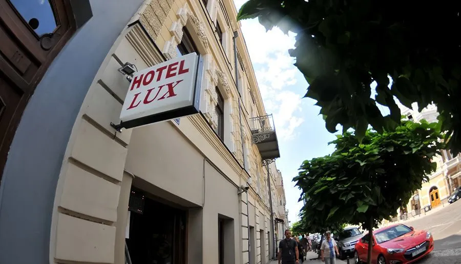 HOTEL LUX — Photo 11