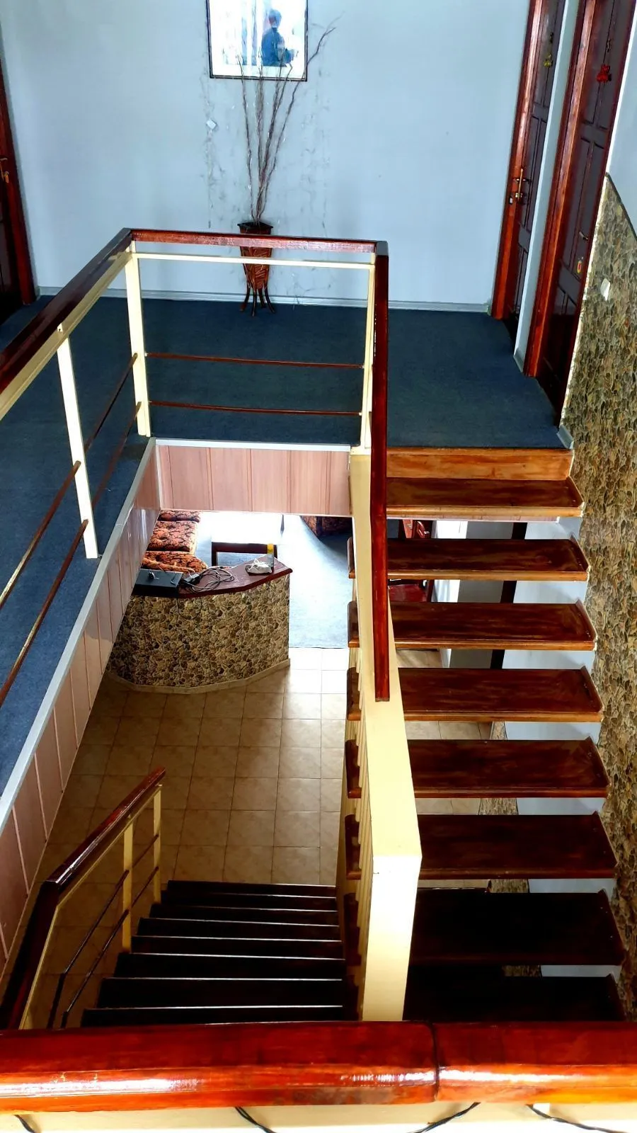 HOTEL SHELE — Photo 2