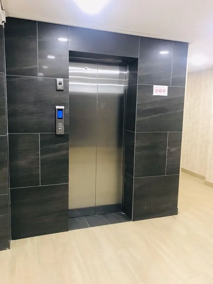 PARK RESIDENCE 71 — Photo 3