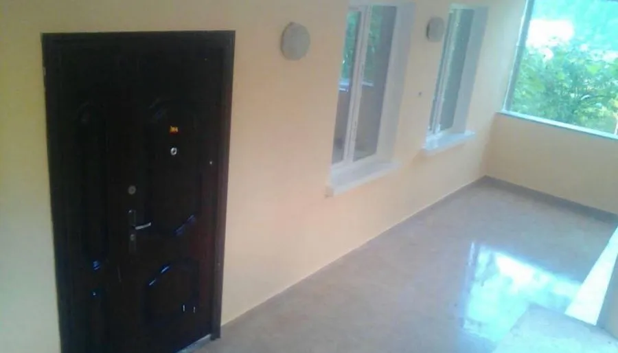 Green house in Borjomi — Photo 3