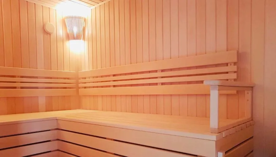 Laguna Villa with Sauna, Pool, Billiards & Garden at Bazaleti Lake — Photo 6