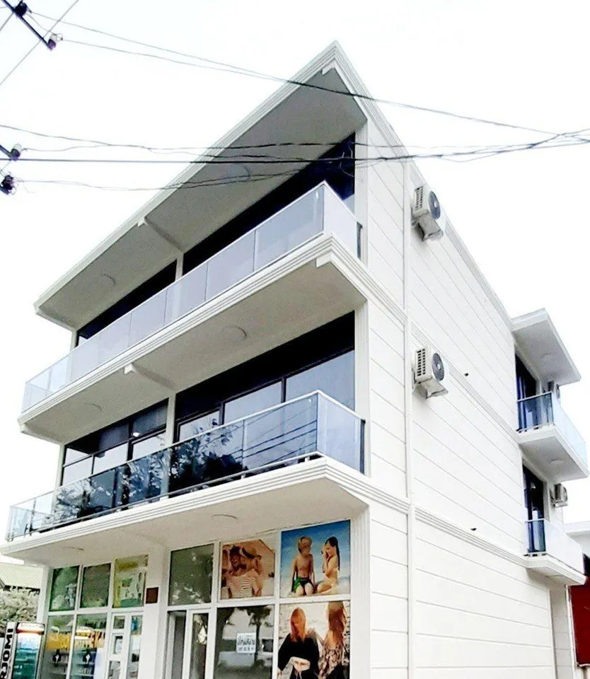 White Hotel — Photo 9