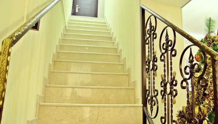 Rustaveli Palace — Photo 1