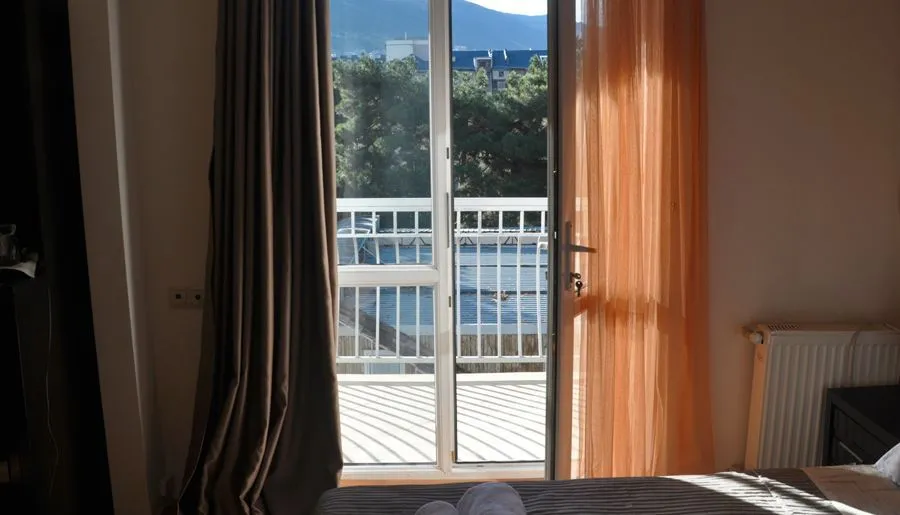 HOTEL AT METRO — Photo 10