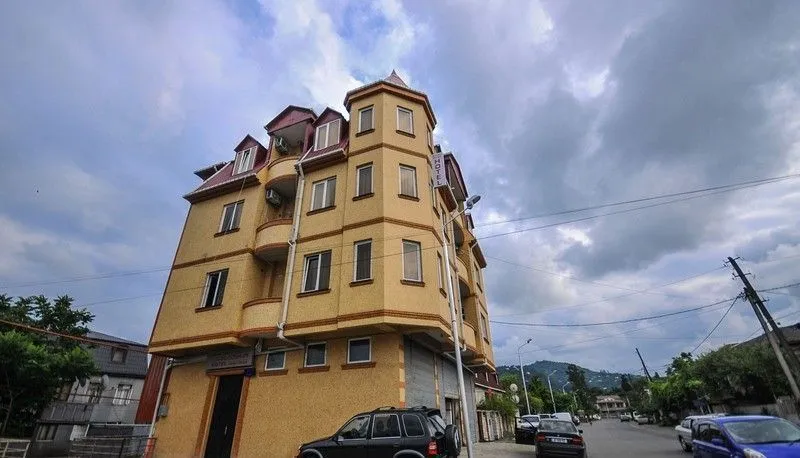 Golden House — Photo 2