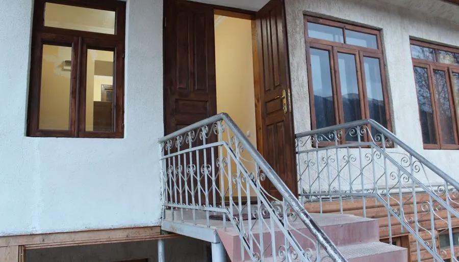 Ninia's Guesthouse — Photo 4