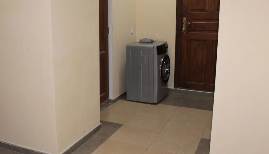 Ninia's Guesthouse — Photo 3