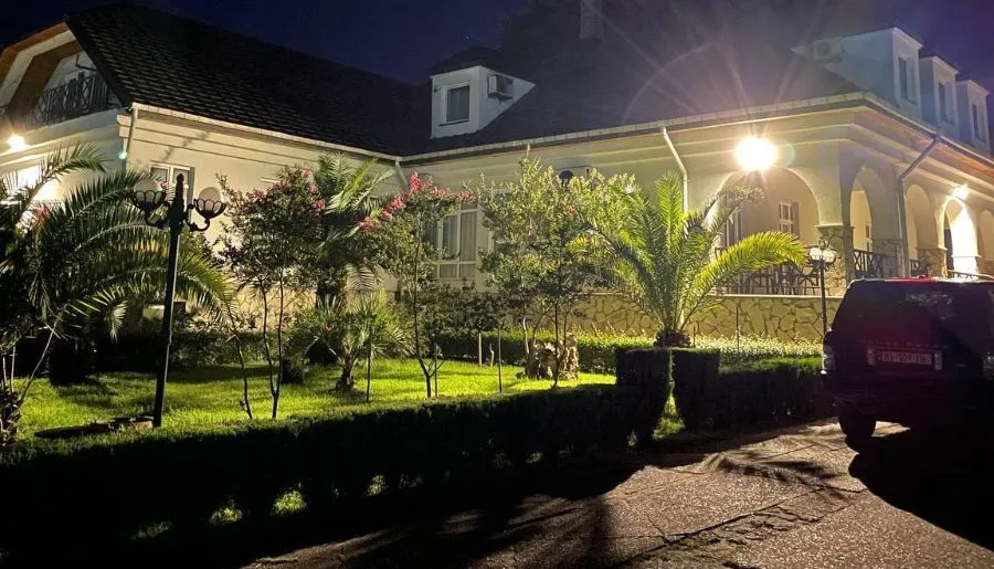 Laguna Hotel — Photo 6
