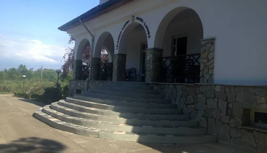 Laguna Hotel — Photo 1