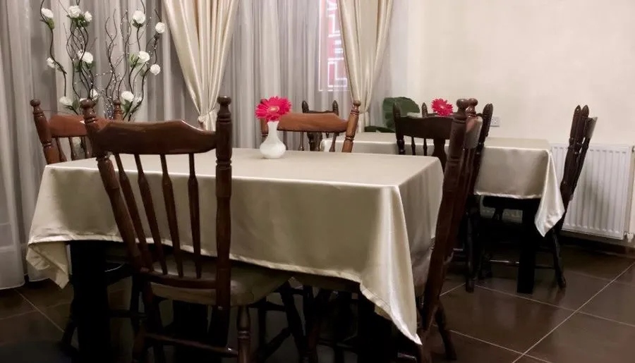 Qeroli Hotel — Photo 8