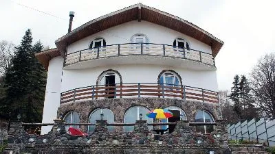 Merry's House