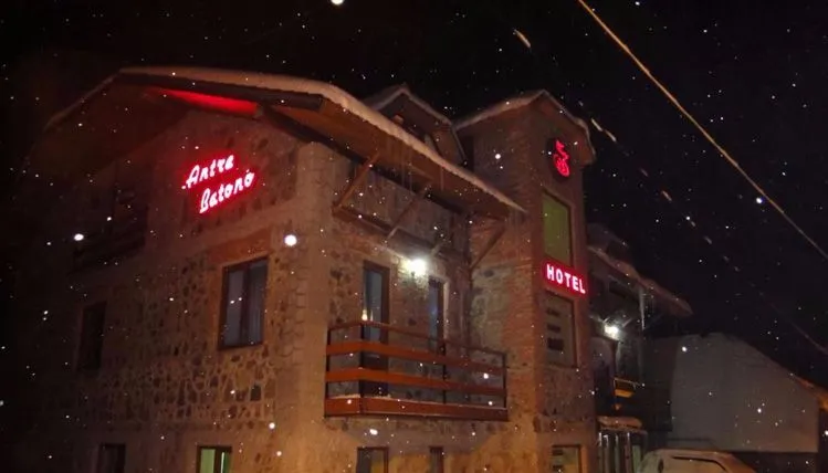 Antre Batono — Photo 8