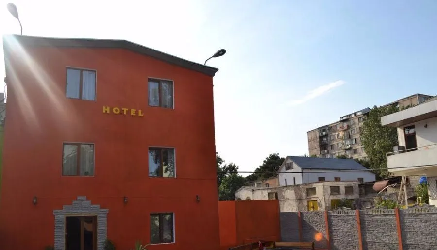 Orange Inn — Photo 5