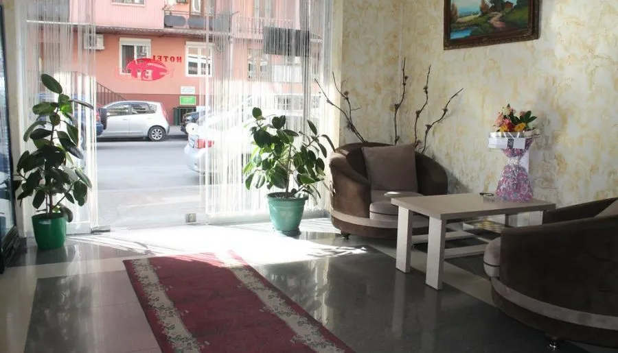 Elio — Photo 10