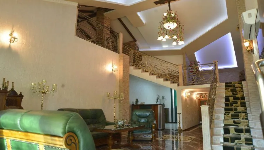 Lux Palace — Photo 8