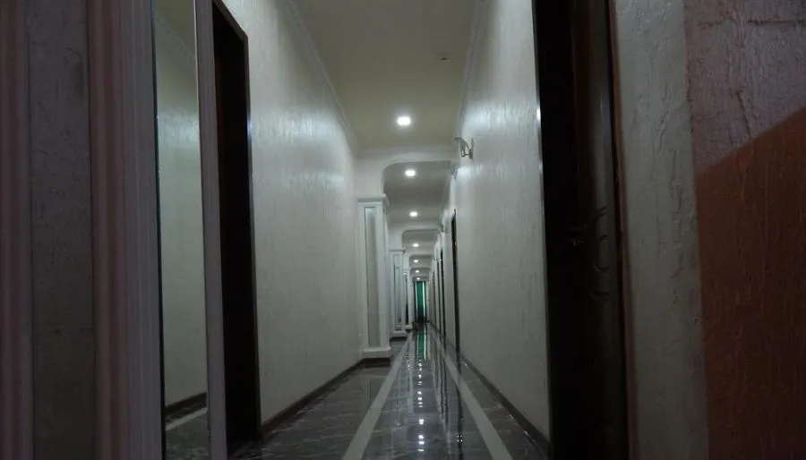 Lux Palace — Photo 3