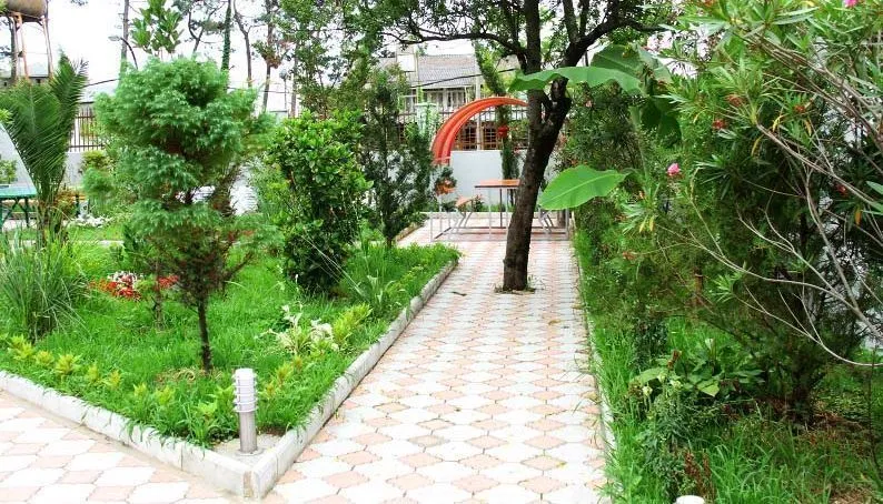 Exotica — Photo 9