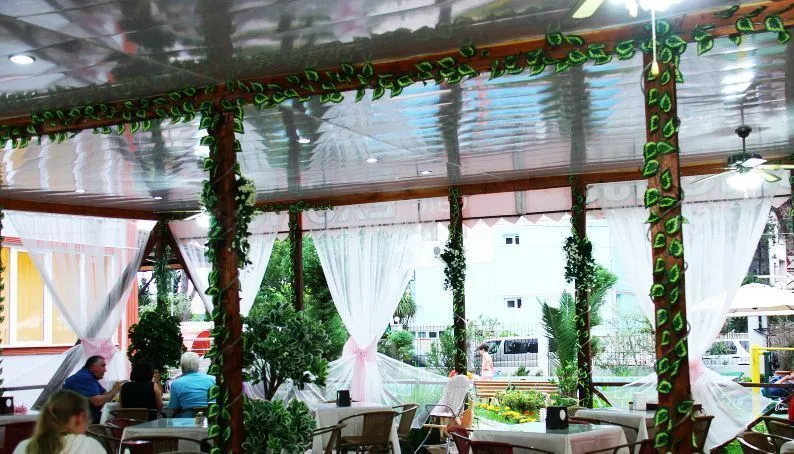 Exotica — Photo 8