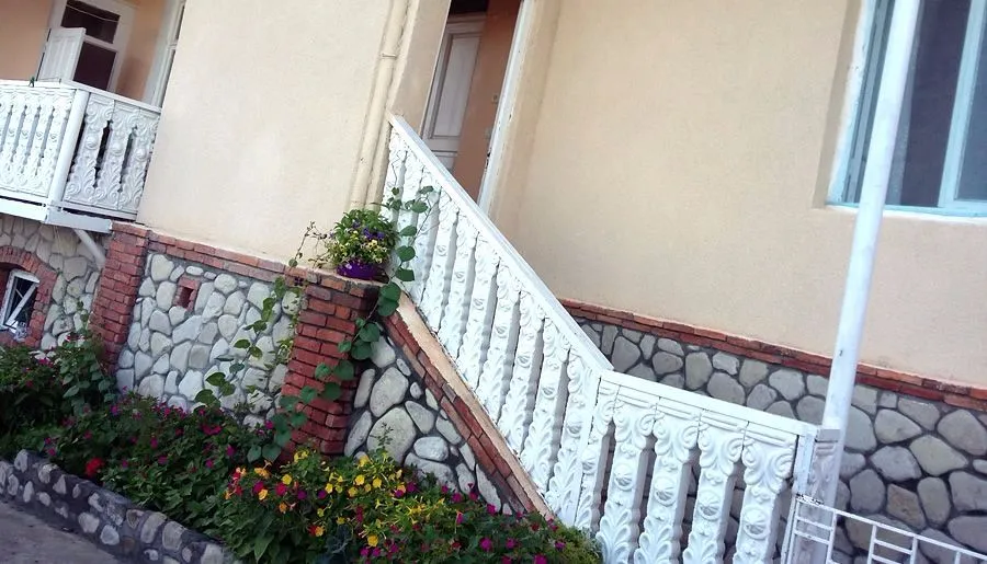 Maria — Photo 3