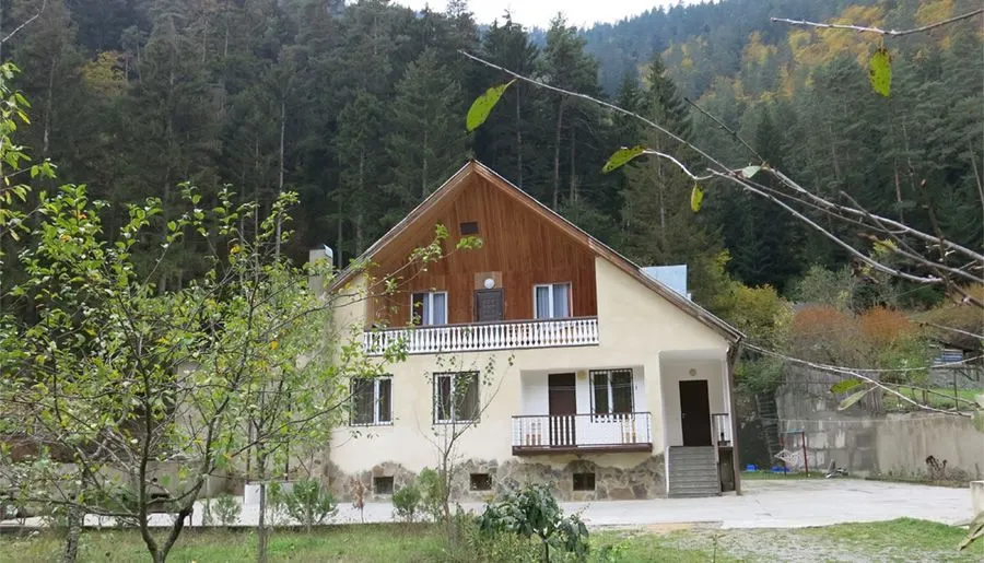 Guesthouse in Likani — Photo 2