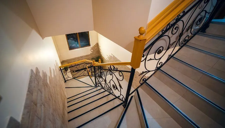 Royal House — Photo 1